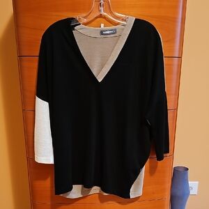 Alembika Black Cream  And White Women's Top